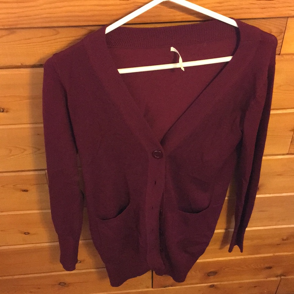 Burgundy Cardigan Sweater w/ Pockets (Fall/Winter)
